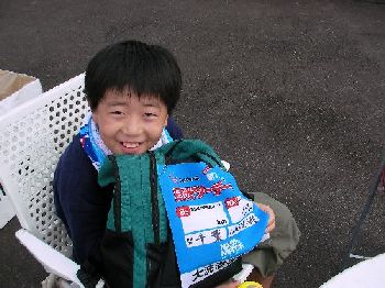 日光のトンボはスレてない（日光ツーデーウォーク）