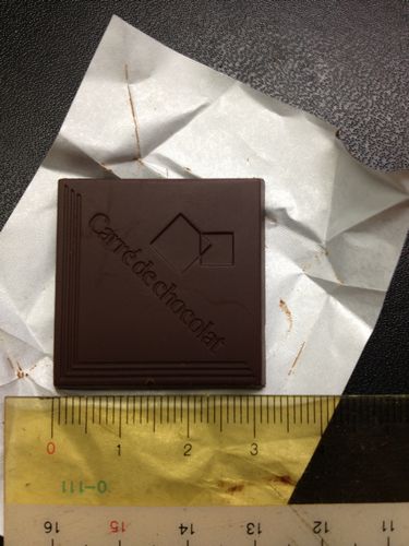 森永製菓　カレ・ド・ショコラ　カカオ７０はお酒にも合う