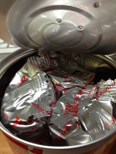 ナビスコリッツクラッカーの賞味期限2008年8月の保存缶を食べてみた